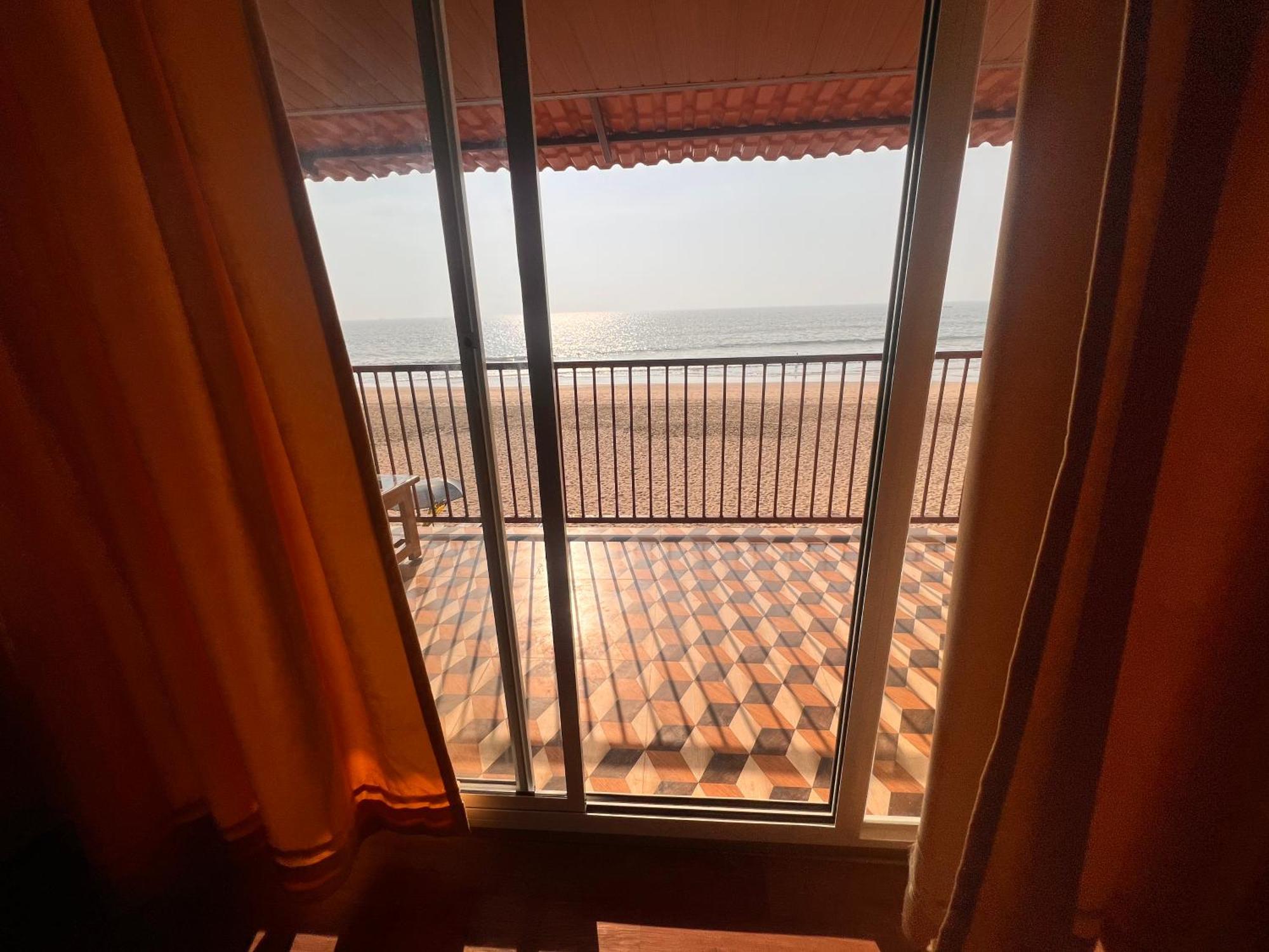 Darsy Residency Hotel Agonda Buitenkant foto